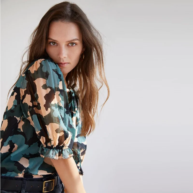 Uli Crepe Sleeve Blouse (Camo)