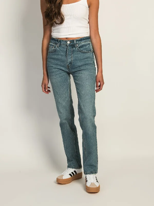 HARLOW HIGH-RISE STRAIGHT JEAN - MID WASH